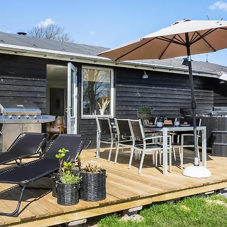 Amazing In With Kitchen Holiday home